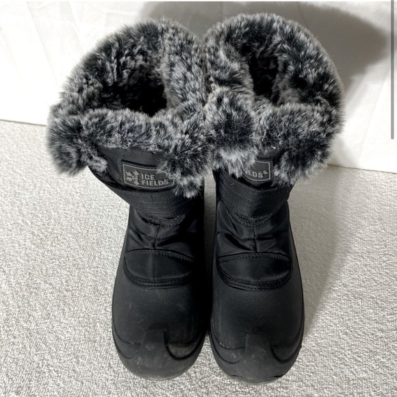 Ice Fields Black Insulated Short Winter Boots With Faux Fur Trim Ankle Boots 7 - Picture 2 of 14